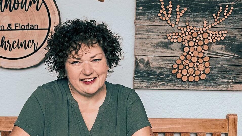 Ihre dekorativen Accessoires vermarktet Andrea Resch in ihrem ganz besonderen Hofladen.