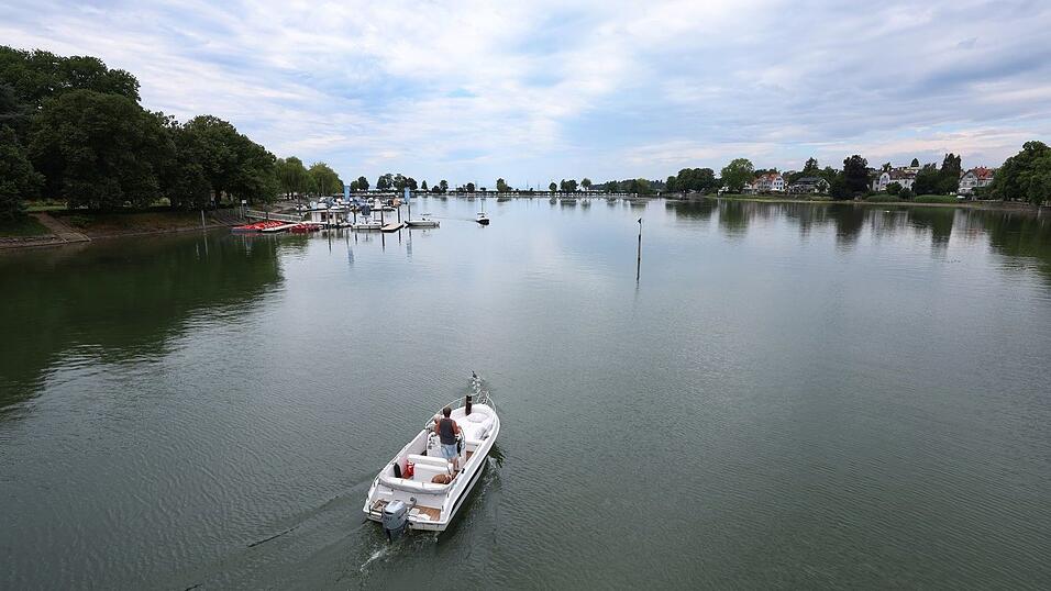 Vom Baden im Kleinen See wird gerade abgeraten. Vom Baden im Kleinen See wird gerade abgeraten.