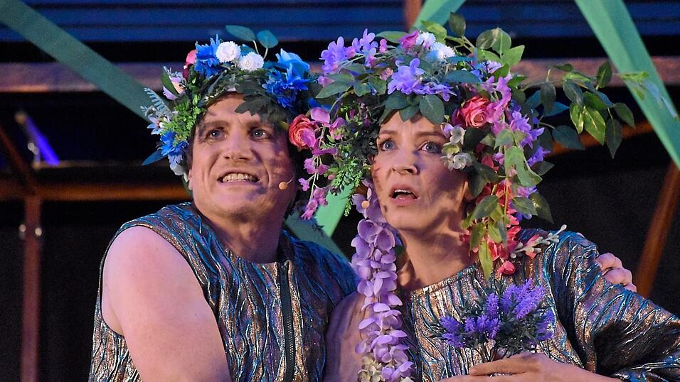 Der Elfenk&ouml;nig und sein Diener Puck hatten ihre Finger in dem Spiel um Liebe und Eifersucht.