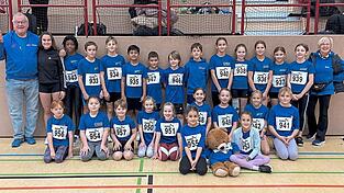 Die Triade-Teilnehmer mit ihren Betreuern Hans-Jürgen Hintermeier, Lisa Marie Stanglmair und Ruth Kittsteiner-Eberle Die Triade-Teilnehmer mit ihren Betreuern Hans-Jürgen Hintermeier, Lisa Marie Stanglmair und Ruth Kittsteiner-Eberle