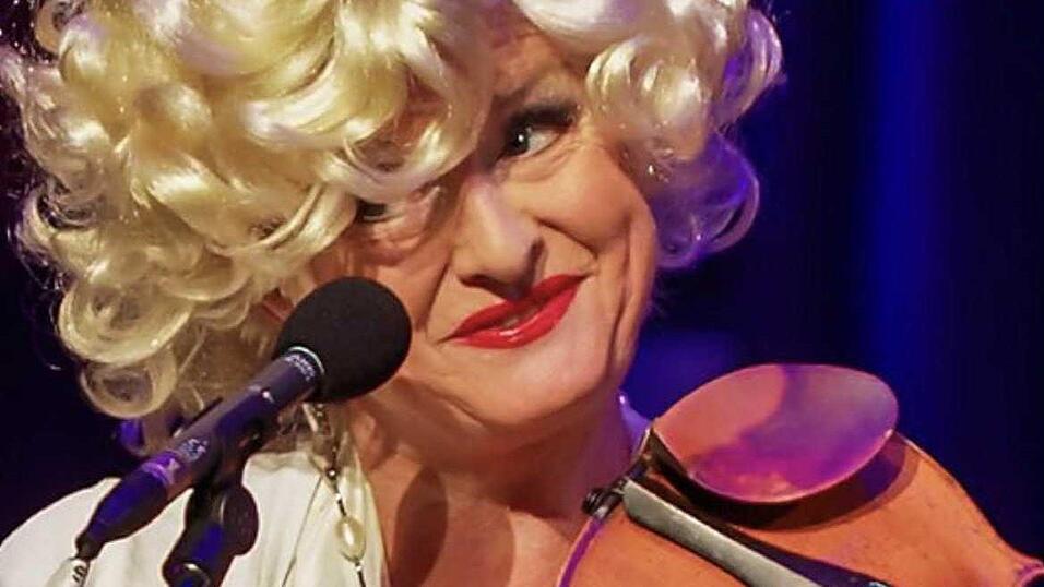 Marylin Monroe f&uuml;r Klassikfans: Die Violinistin Ilona Cudek begeistert in der Londoner Carnegie Hall wie im Landauer Kastenhof das Publikum.&nbsp;