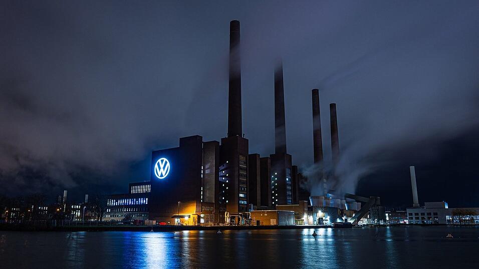 Der Stammsitz von Volkswagen in Wolfsburg hat die größte Autoproduktion Deutschlands. (Archivbild) Der Stammsitz von Volkswagen in Wolfsburg hat die größte Autoproduktion Deutschlands. (Archivbild)
