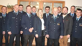 Die neue Vorstandschaft mit KBR, KBI und B&uuml;rgermeister Hans-Peter Deifel.