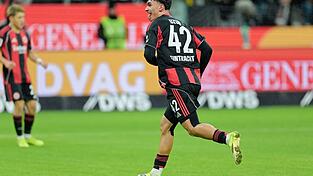 Uzun jubelt f&uuml;r Frankfurt.