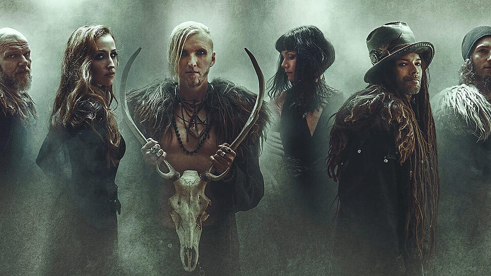 Die aktuelle Besetzung von Faun (von links): R&uuml;diger Maul, Laura Fella, Oliver Satyr, Adaya, Niel Mitra und Stephan Groth