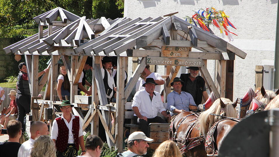 Der 35. Rosstag in Bad K&ouml;tzting. Bilder vom Festumzug &bdquo;Landwirtschaft und Handwerk von damals&ldquo;.