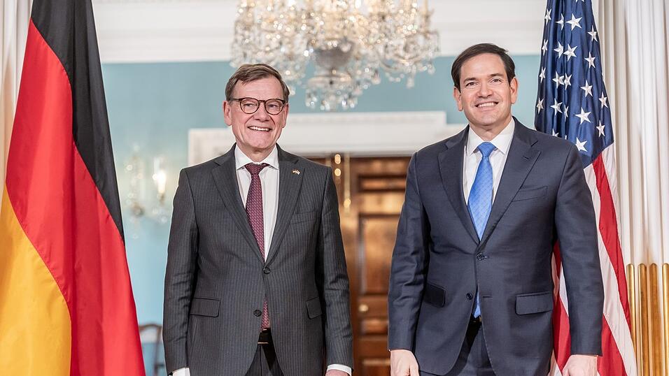 Beim Gespr&auml;ch von Au&szlig;enminister Johann Wadephul (l., CDU) mit seinem US-Kollegen Marco Rubio geht es auch um die Drohungen von US-Pr&auml;sident Donald Trump gegen Gr&ouml;nland.