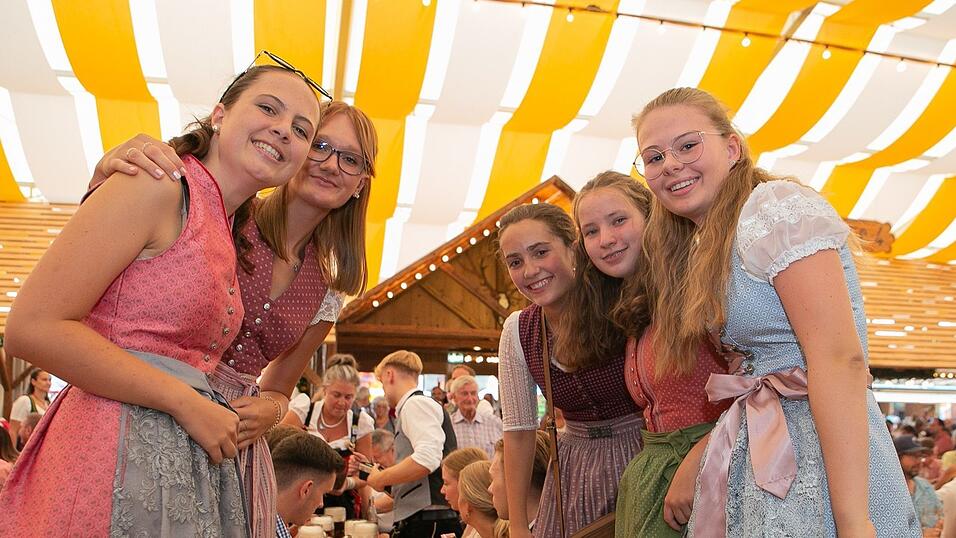 Die Partybilder von Dienstag, 16. August 2022, aus dem Festzelt Nothaft.