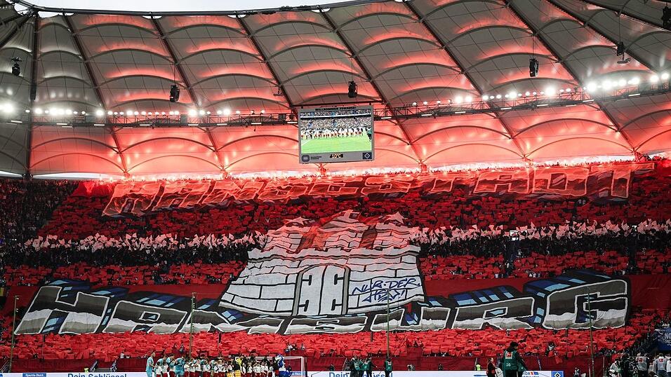 Hamburg-Choregraphie der HSV-Fans vor dem Spiel.