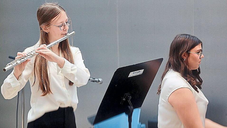 Franziska H&ouml;hl und Theresa Spanfellner