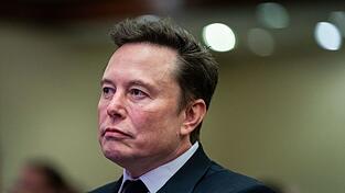 Musk soll Twitter-Aktion&auml;ren nach Berechnungen der SEC gut 150 Millionen Dollar zu wenig bezahlt haben. (Archivbild)