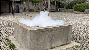 Unbekannte sollen Spülmittel ins Wasser gekippt haben. Nun muss das Leitungssystem gereinigt werden. Unbekannte sollen Spülmittel ins Wasser gekippt haben. Nun muss das Leitungssystem gereinigt werden.