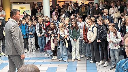 Die Fünftklässler wurden willkommen geheißen. Die Fünftklässler wurden willkommen geheißen.
