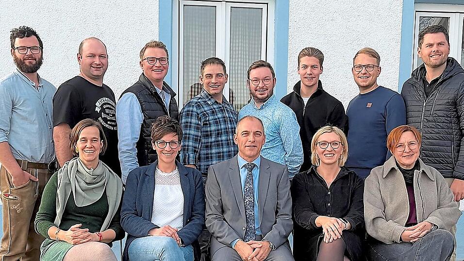 Die Kandidatinnen und Kandidaten des Wahlvorschlags CSU-Freie Wählergemeinschaft Neufraunhofen. Die Kandidatinnen und Kandidaten des Wahlvorschlags CSU-Freie Wählergemeinschaft Neufraunhofen.