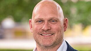 Simon Hackl ist Erster Bürgermeister der Gemeinde Niederviehbach. Simon Hackl ist Erster Bürgermeister der Gemeinde Niederviehbach.