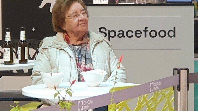 In Büchern mag sie lieber klassische Märchen - im realen Leben probiert Barbara Schneider gerne mal 'abgespacte' Sachen aus. In Büchern mag sie lieber klassische Märchen - im realen Leben probiert Barbara Schneider gerne mal 'abgespacte' Sachen aus.