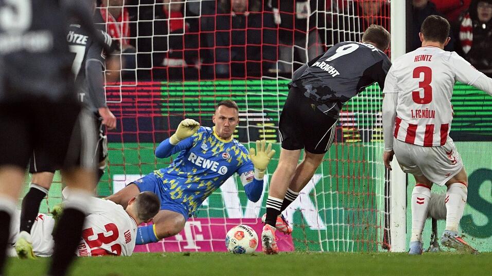 Frankfurts Jonathan Burkardt trifft zum 4:1