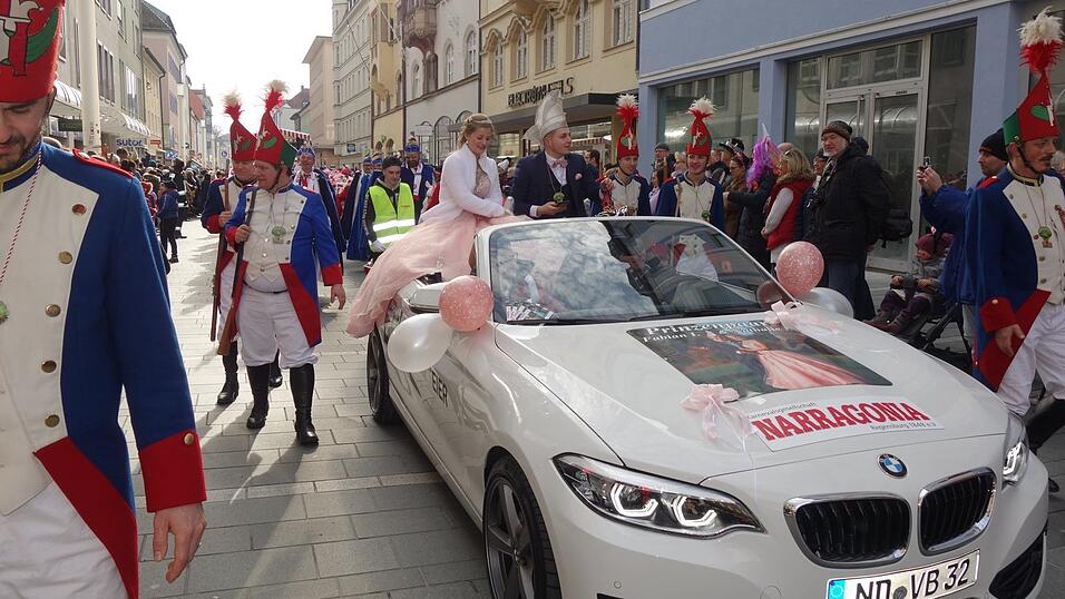 Der Ostbayerische Faschingszug, hier in einem fr&uuml;heren Jahr in der Maxstra&szlig;e, wird im n&auml;chsten Jahr nicht durch Regensburg f&uuml;hren. (Archivfoto)