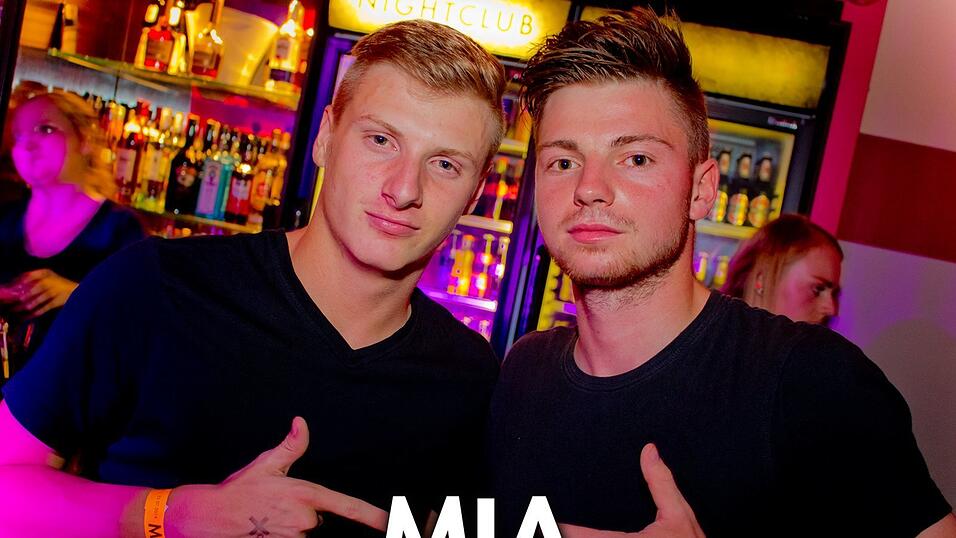 Beste Stimmung auf der Oberstufenparty im Mia Nightclub in Cham. Beste Stimmung auf der Oberstufenparty im Mia Nightclub in Cham.