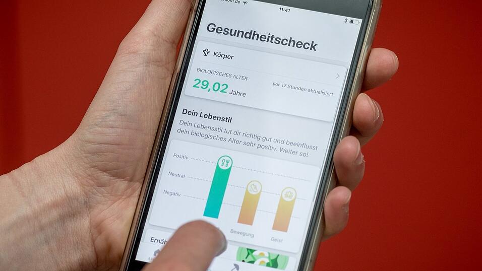 Wenn Gesundheits-Anwendungen f&uuml;rs Smartphone massiv am Verh&auml;ltnis zwischen Arzt und Patient beteiligt sind, ist Vorsicht bei allen Beteiligten geboten, sagt Medizinjurist Vachek. (Symbolbild)