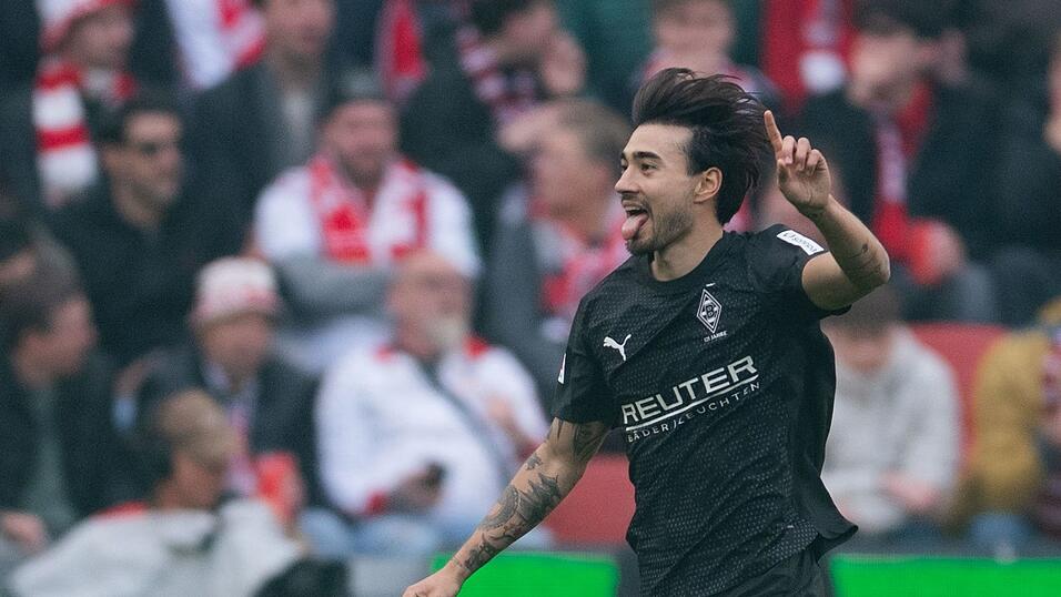 Jens Castrop bejubelt sein Traumtor.