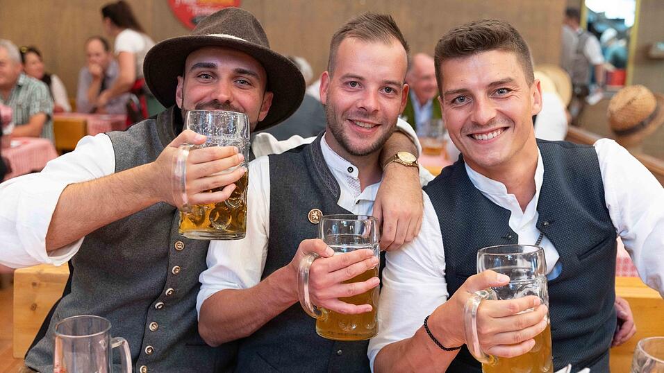 Die Partybilder vom Freitag, 7. August, aus dem Festzelt Krönner. Die Partybilder vom Freitag, 7. August, aus dem Festzelt Krönner.