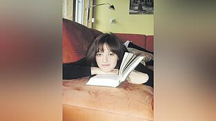 Vroni Murr (17) f&auml;hrt t&auml;glich eine Stunde mit dem Bus zur Schule.