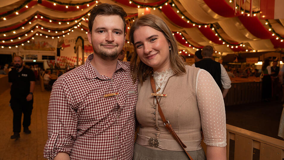 Die Partybilder vom Montag, 21. August 2023, aus dem Festzelt Greindl. Die Partybilder vom Montag, 21. August 2023, aus dem Festzelt Greindl.