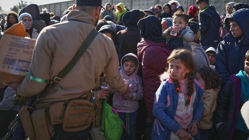 Zehntausende Menschen waren vor den K&auml;mpfen geflohen.