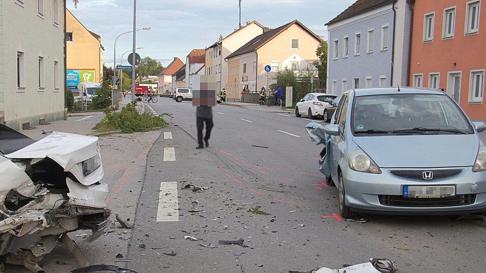 Bei einem Unfall in Plattling (Kreis Deggendorf) ist am Mittwoch ein Mensch gestorben.&nbsp;