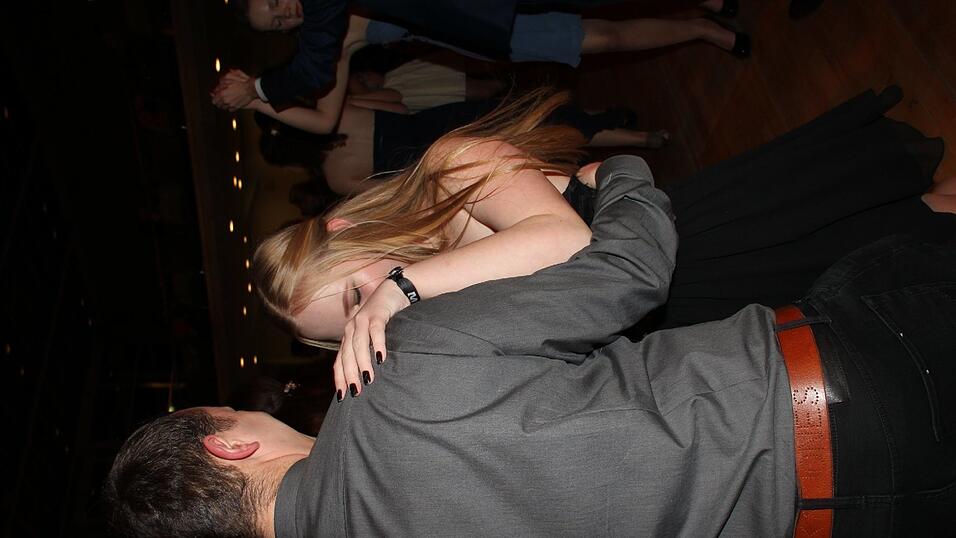 Die Bilder vom Abschlussball der Tanzschule Seidel in der Fraunhofer-Halle am 28. November. Die Bilder vom Abschlussball der Tanzschule Seidel in der Fraunhofer-Halle am 28. November.