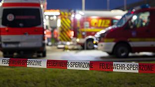 Die Hausbewohner mussten ihre Wohnungen kurzzeitig verlassen. (Symbolbild)