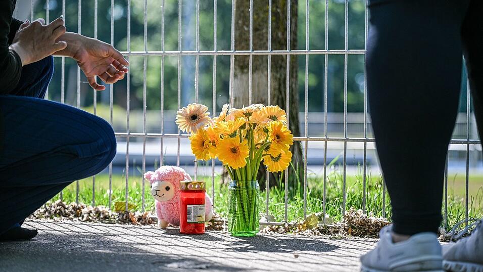Die Polizei ermittelt wegen des toten Kindes.