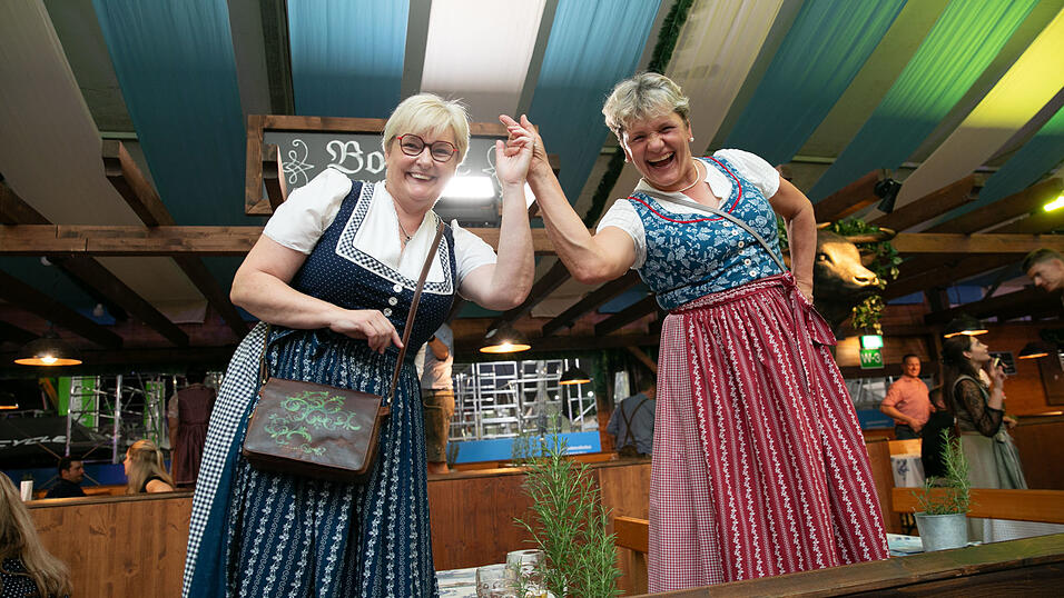Die Partybilder vom Mittwoch, 13. August, aus dem Festzelt Wenisch. Die Partybilder vom Mittwoch, 13. August, aus dem Festzelt Wenisch.