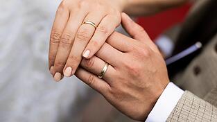 Klingbeil will mit einer Reform des Ehegattensplittings f&uuml;r mehr Vollzeitarbeit sorgen.