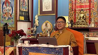 Serkong Rinpoche II. bei seinem Vortrag Serkong Rinpoche II. bei seinem Vortrag