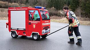 Die Feuerwehr im fränkischen Waischenfeld hat ein eigens gebautes Miniatur-Feuerwehrauto für die Kinderfeuerwehr. (Archivbild)
