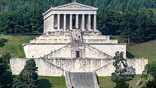Franz Josef Strauß soll in die Ruhmeshalle Walhalla aufgenommen werden (Archivbild)
