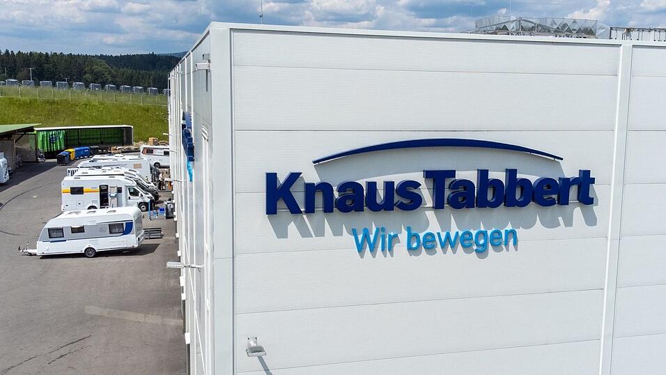 Der Caravan-Hersteller Knaus Tabbert hat bei Gewichtsangaben seiner Fahrzeuge geschummelt. (Archivbild) Der Caravan-Hersteller Knaus Tabbert hat bei Gewichtsangaben seiner Fahrzeuge geschummelt. (Archivbild)