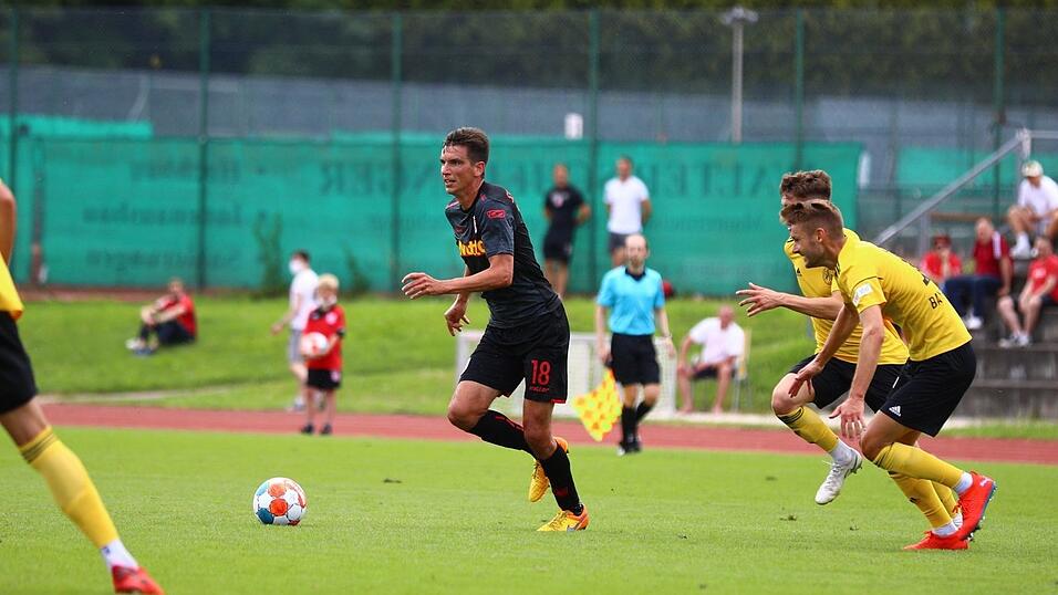 Der SSV Jahn Regensburg hat am Samstagnachmittag 4:0 gegen die SpVgg Bayreuth gewonnen.