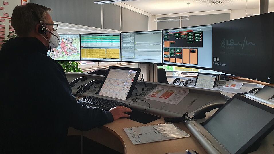 Jederzeit alles im Blick: Im Zw&ouml;lf-Stunden-Schichtsystem ist die ILS besetzt.