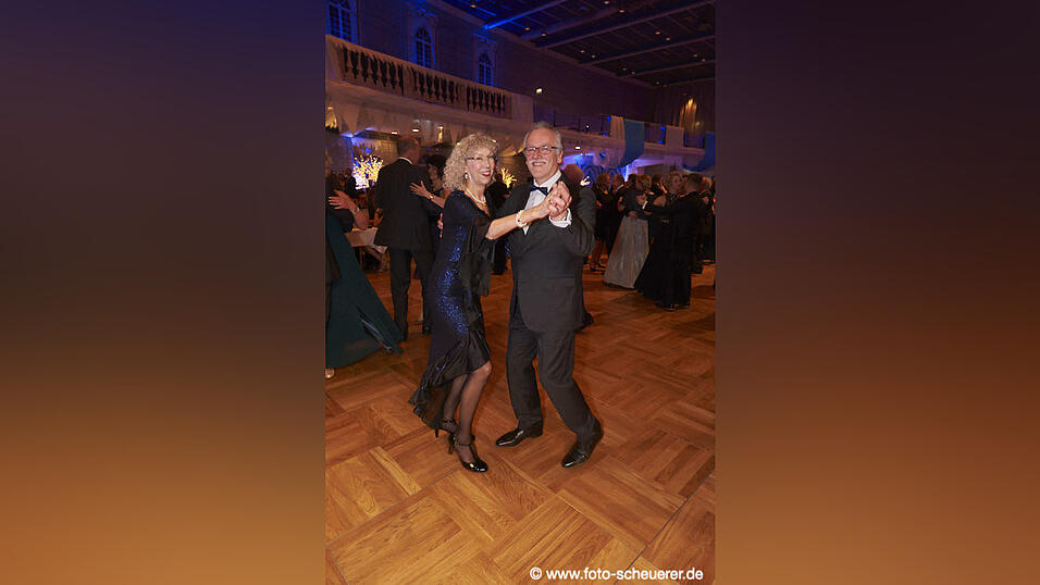 Feiern k&ouml;nnen sie, die Wirtschaftsjunioren - hier ist der Beweis!