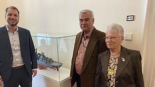 B&uuml;rgermeister Matthias Kohlmayer hat das Landauer Ehepaar Walter und Erika Baumann nach M&uuml;nchen begleitet.