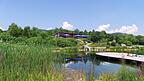 Am Naturbadesee im Feng-Shui-Kurpark Lalling kann man im Grünen die Seele baumeln lassen. Am Naturbadesee im Feng-Shui-Kurpark Lalling kann man im Grünen die Seele baumeln lassen.