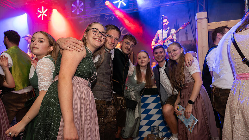 Die Partybilder vom Samstag, 12. August 2023, aus dem Festzelt Reisinger. Die Partybilder vom Samstag, 12. August 2023, aus dem Festzelt Reisinger.
