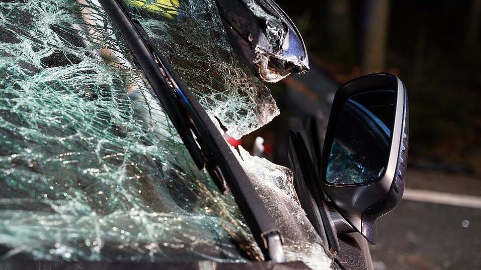 Die Einsatzkräfte im Landkreis Passau sind am Donnerstag zu einem Verkehrsunfall bei Vilshofen gerufen worden.