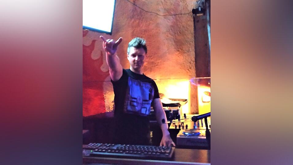 Musik überall: Bei der CHAMpions-Night war einiges geboten in der Chamer Innenstadt. Musik überall: Bei der CHAMpions-Night war einiges geboten in der Chamer Innenstadt.