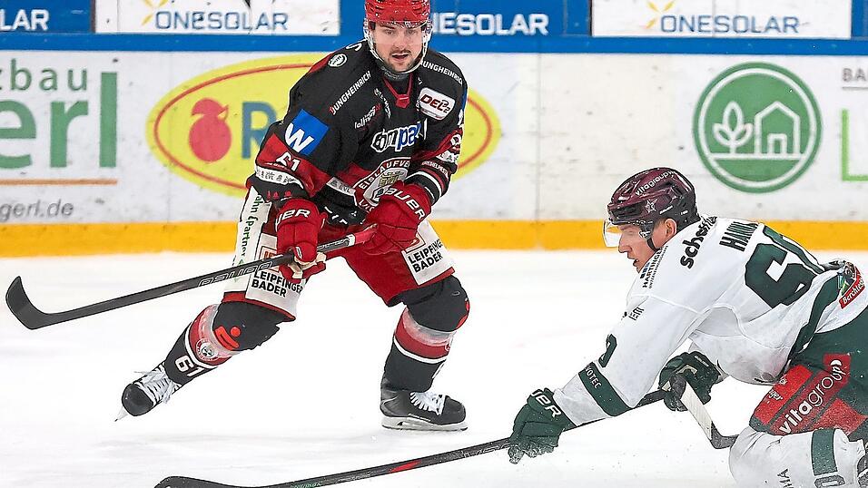 Hatten am Ende das Nachsehen: David Elsner (links) und sein EV Landshut drehten das Spiel gegen Rosenheim erst eindrucksvoll - verloren dann aber auf der Zielgeraden das Match und damit das dritte Mal in Serie.