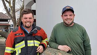 Jakob Sixt (r.) ist der neue Vorsitzende des Burschenvereins Thonstetten. Er &uuml;bernahm das Amt von seinem Bruder Josef Sixt (l.).