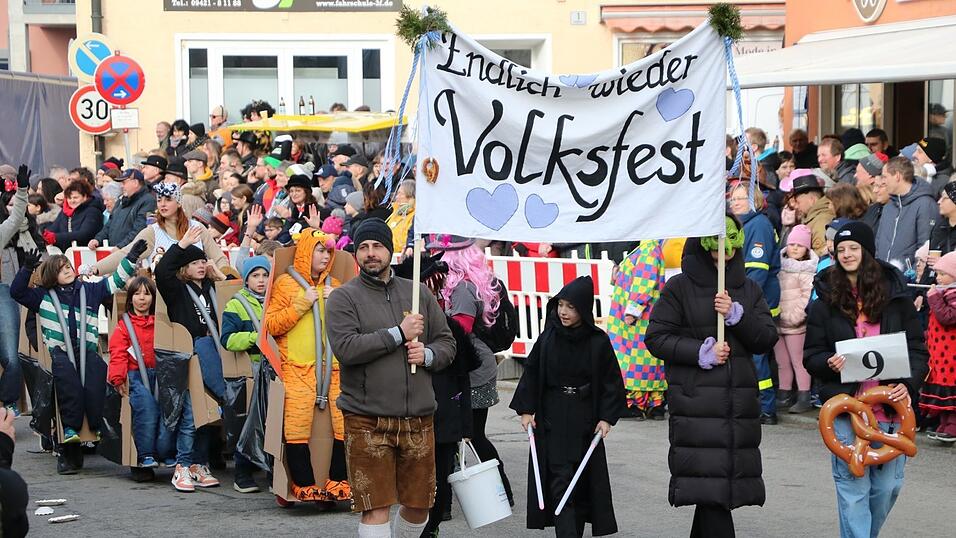 Beim Bogener Faschingsumzug war einiges geboten.